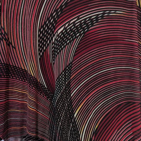 Elegant, Asymmetrical Blouse - Picture 2 of 2